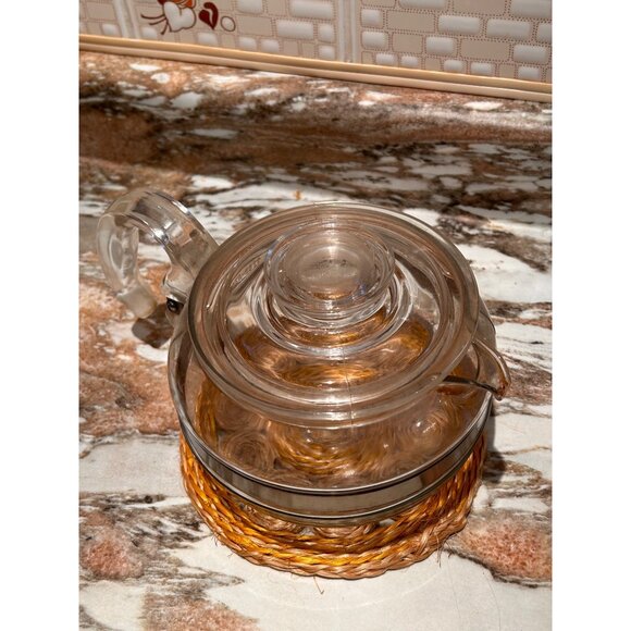 Pyrex Flameware 6-cup teapot model 8126-B, Clear glass potbelly tea maker - Picture 2 of 3